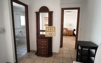 Красивая и просторная средиземноморская вилла с большими террасами.